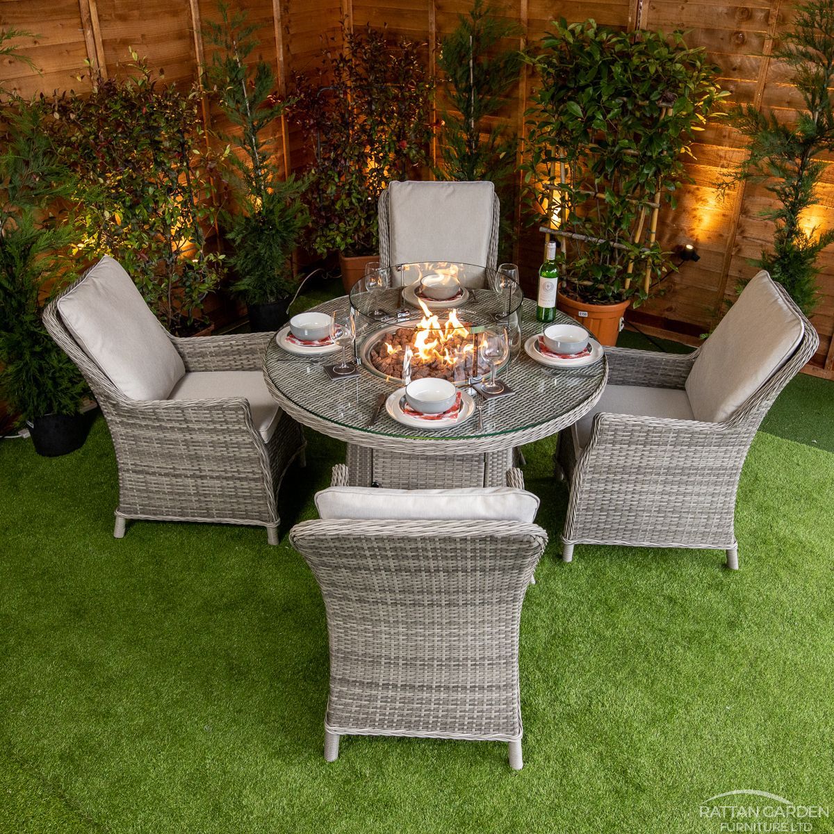 Rattan Champagne Paris Round 4 Seat Fire Pit Set
